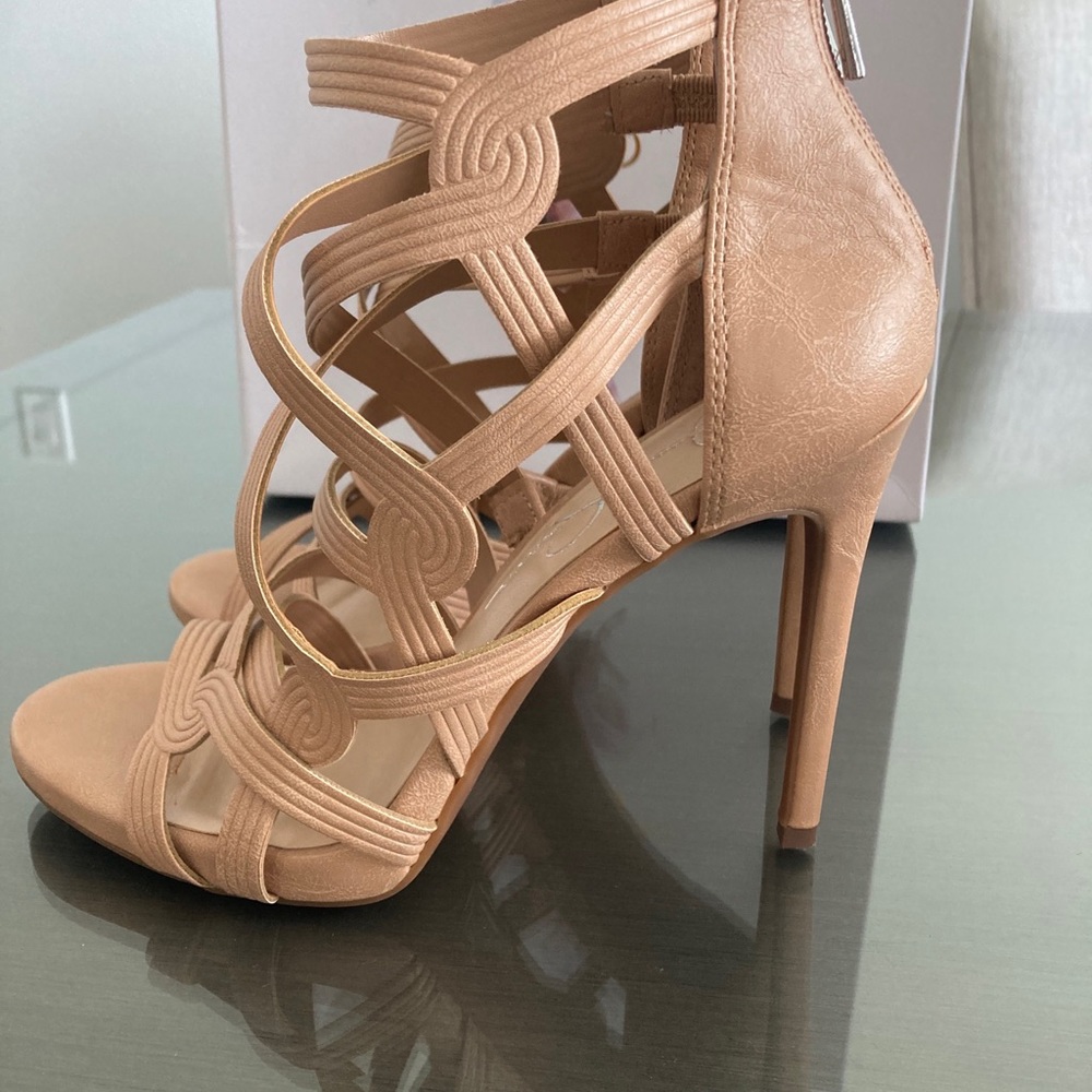 Women’s brown/tan size 7.5 heels sandals